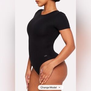Yitty Snug Cotton Short Sleeve Brief Bodysuit in Black - M
